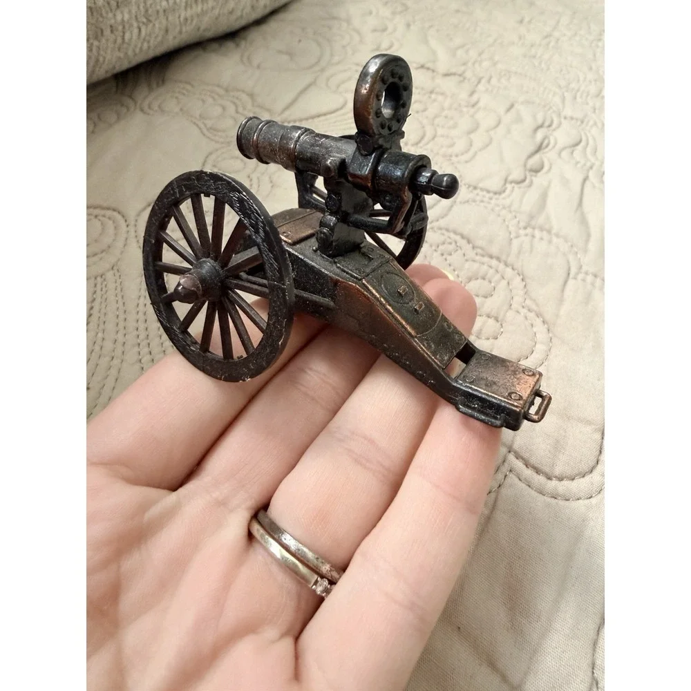 Vintage Diecast Metal Pencil Sharpener Cannon